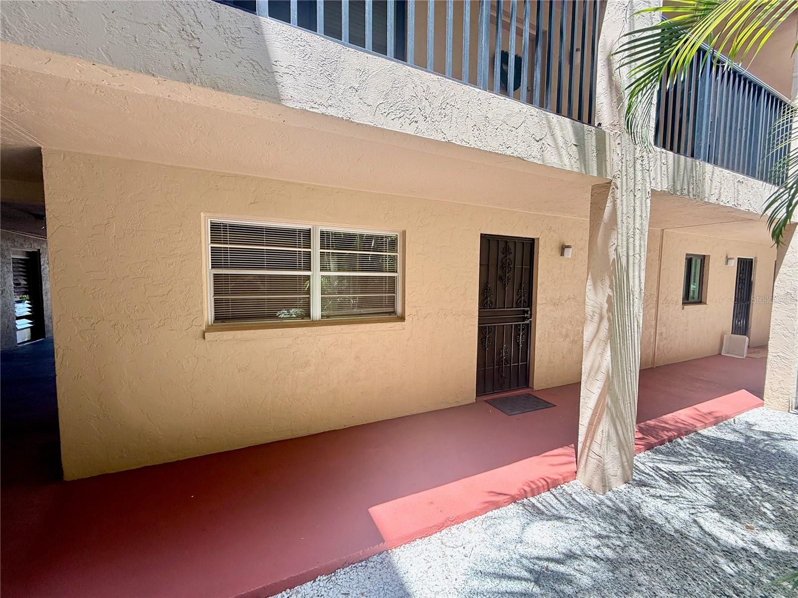 PLAZA GARDENS - Residential Lease