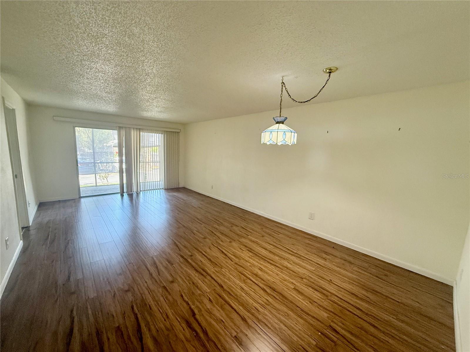 PLAZA GARDENS - Residential Lease
