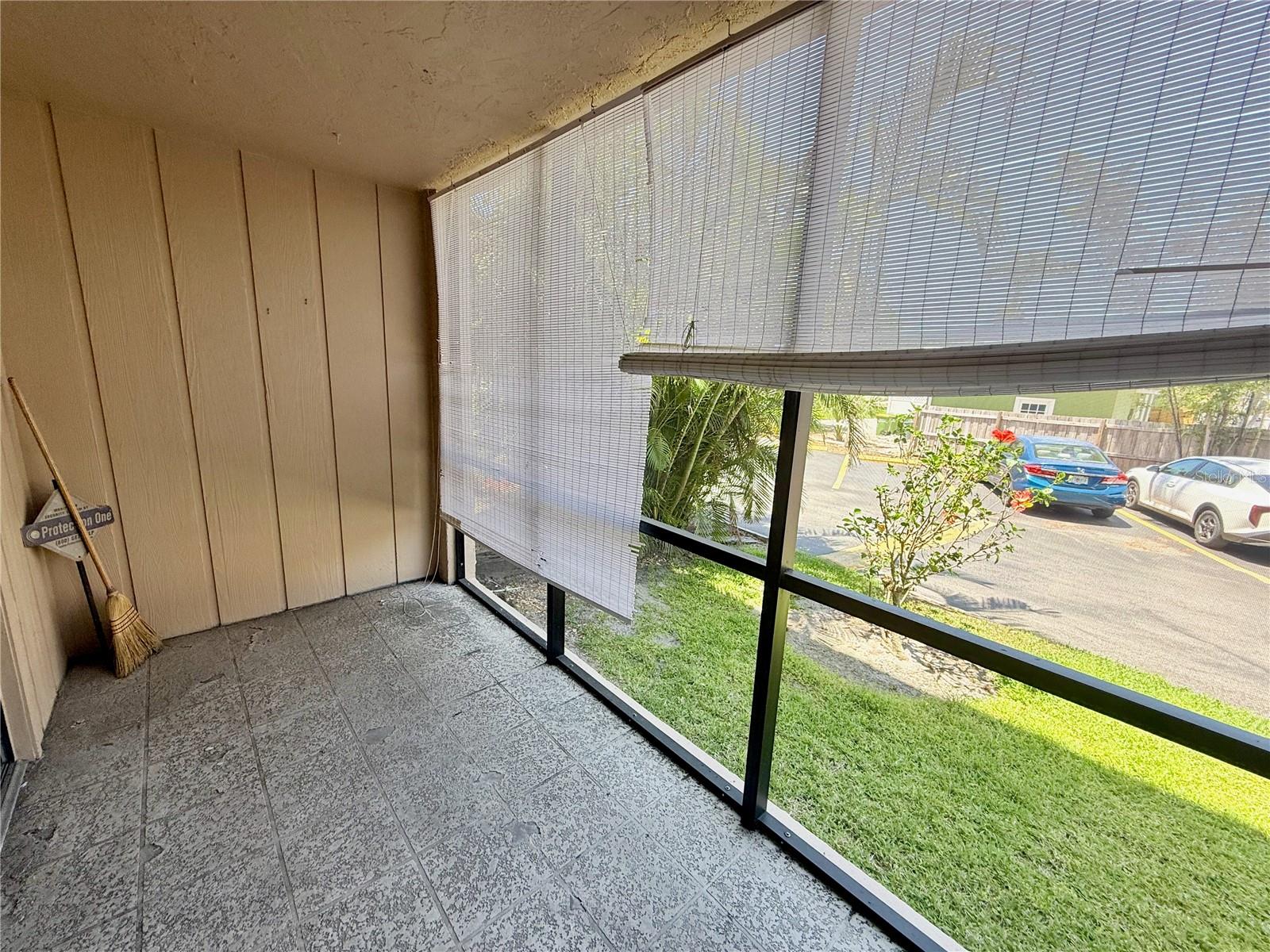 PLAZA GARDENS - Residential Lease