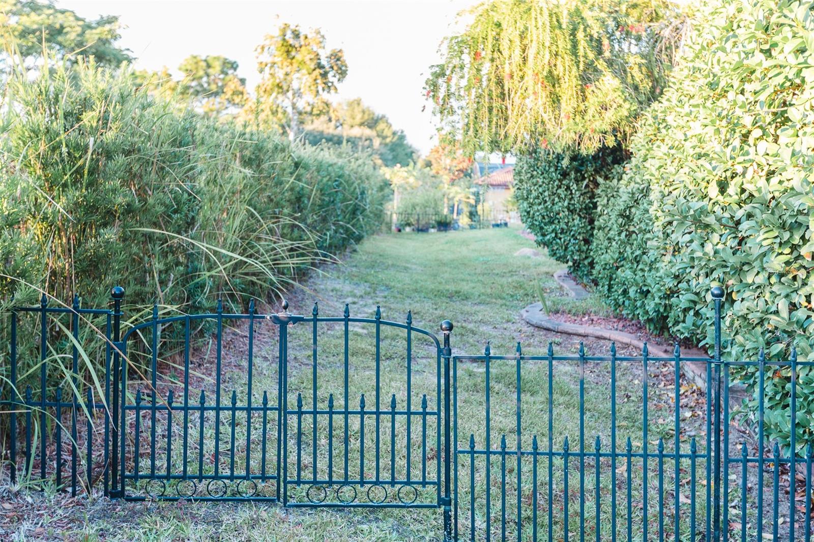 LEESBURG CRESTRIDGE AT LEESBURG - Residential