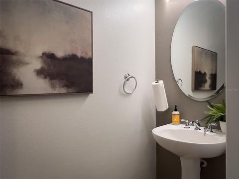 Tiny photo for 313 Crestrun Loop, Leesburg, FL 34748 (MLS # V4946139)