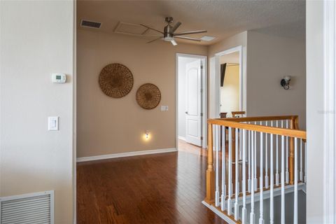 Tiny photo for 313 Crestrun Loop, Leesburg, FL 34748 (MLS # V4946139)