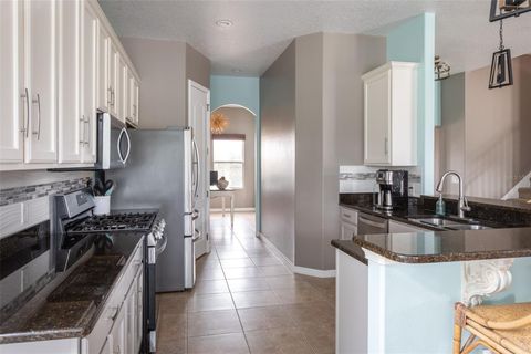 Tiny photo for 313 Crestrun Loop, Leesburg, FL 34748 (MLS # V4946139)