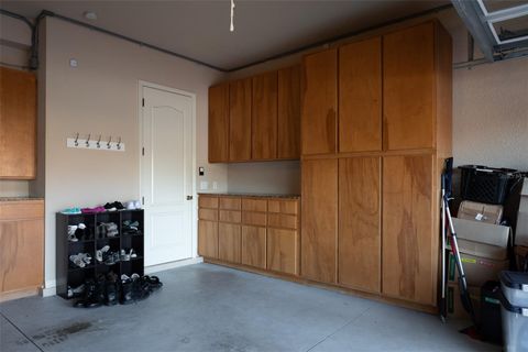 Tiny photo for 313 Crestrun Loop, Leesburg, FL 34748 (MLS # V4946139)