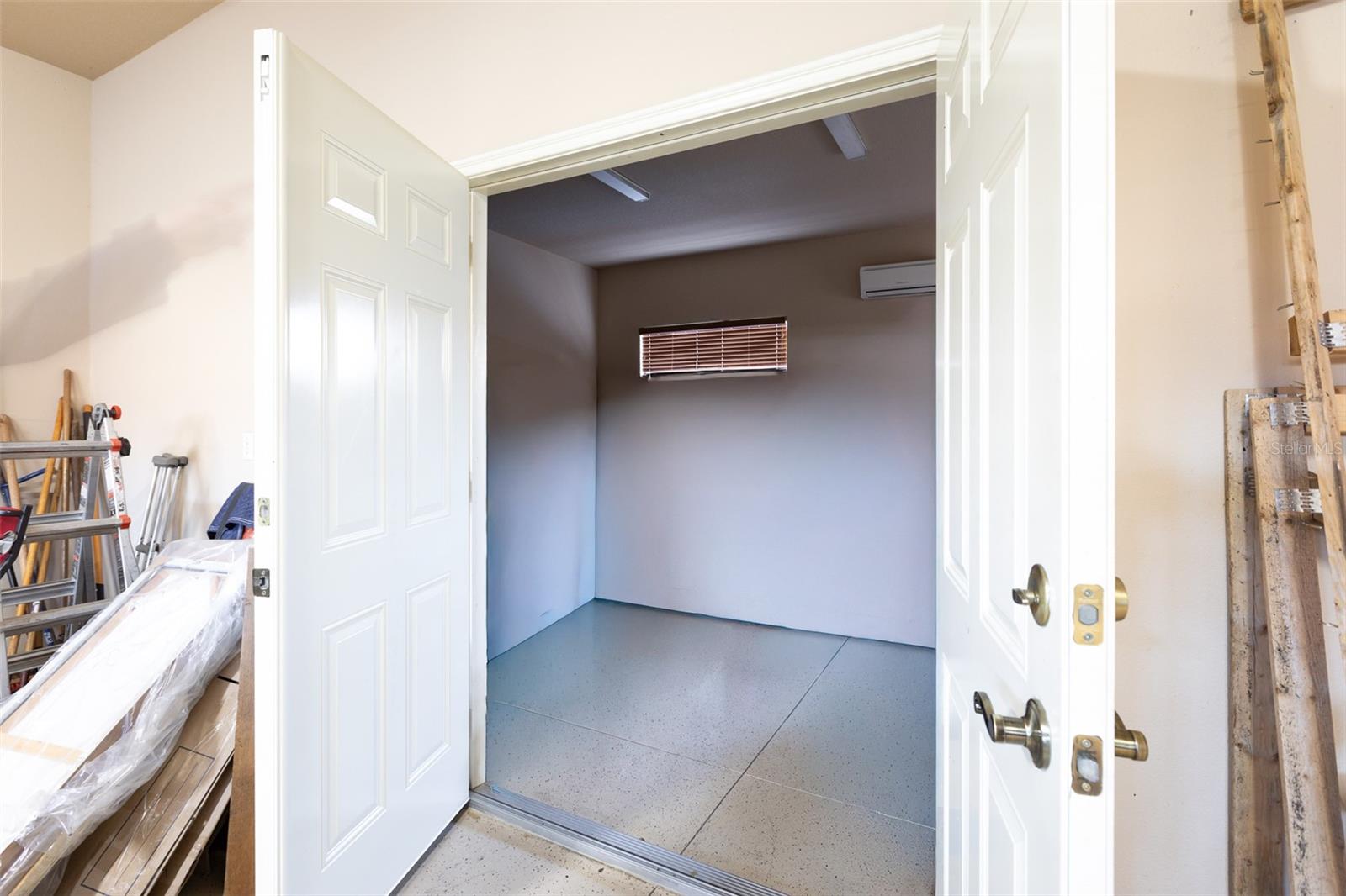 LEESBURG CRESTRIDGE AT LEESBURG - Residential