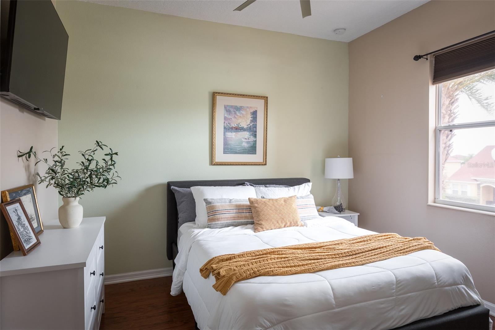 LEESBURG CRESTRIDGE AT LEESBURG - Residential