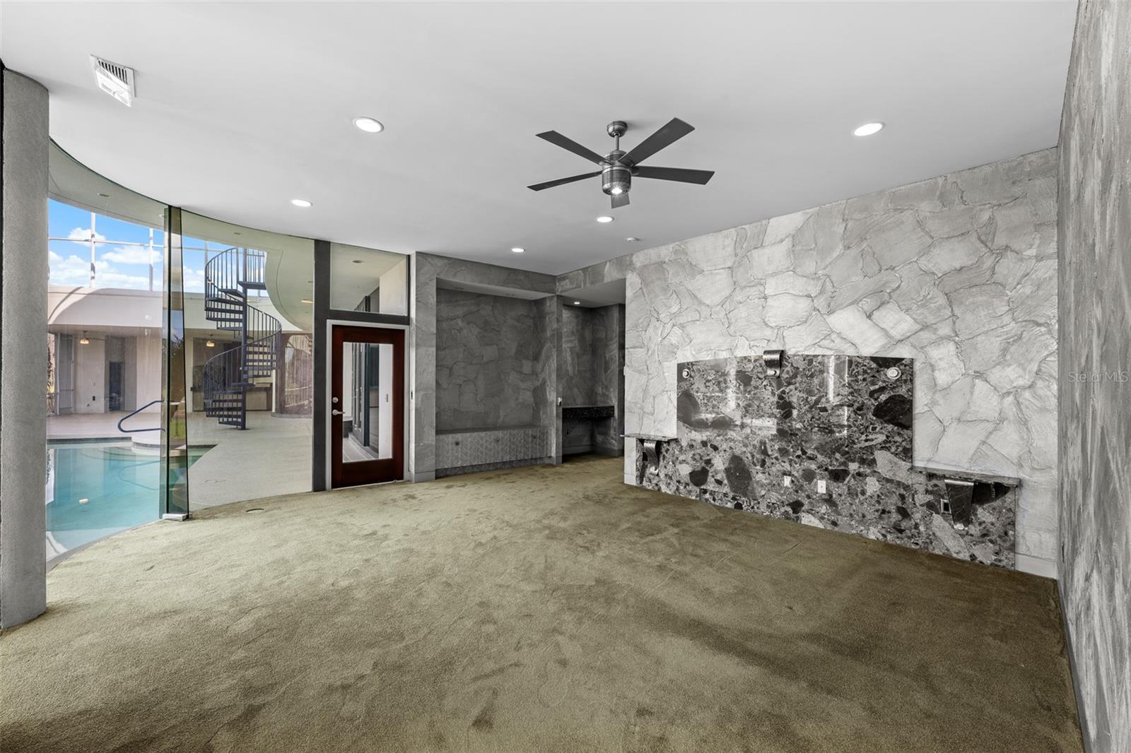 CHEVAL POLO & GOLF CL PHAS - Residential