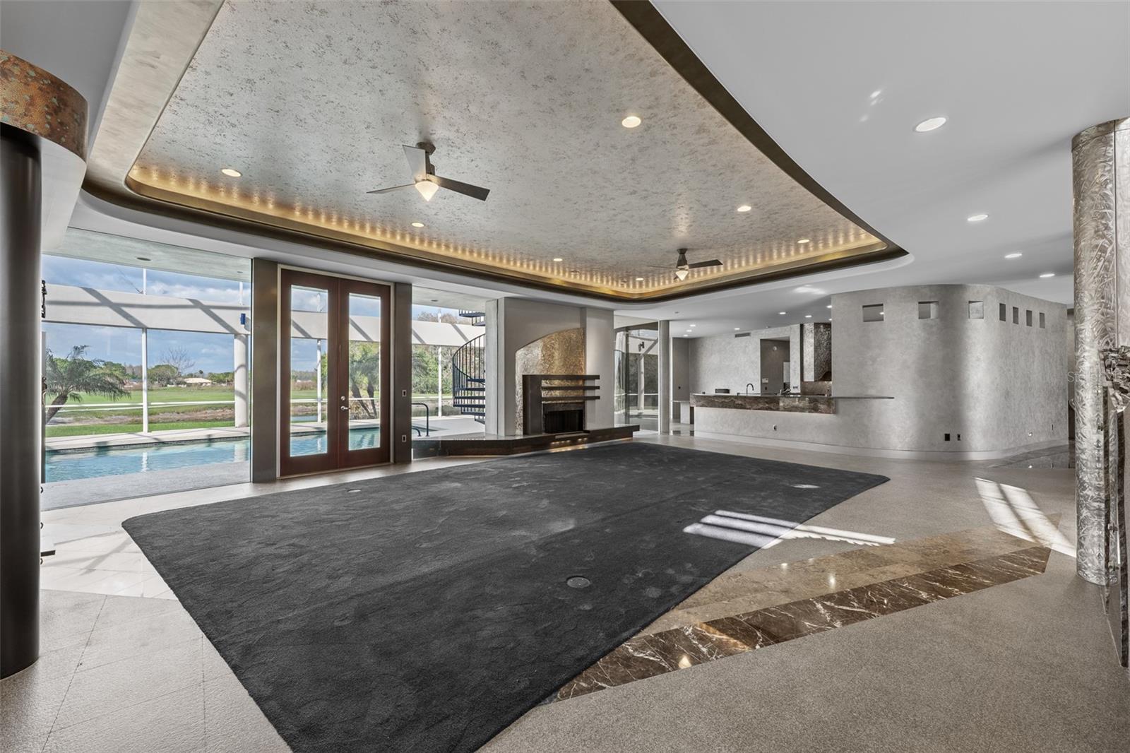 CHEVAL POLO & GOLF CL PHAS - Residential