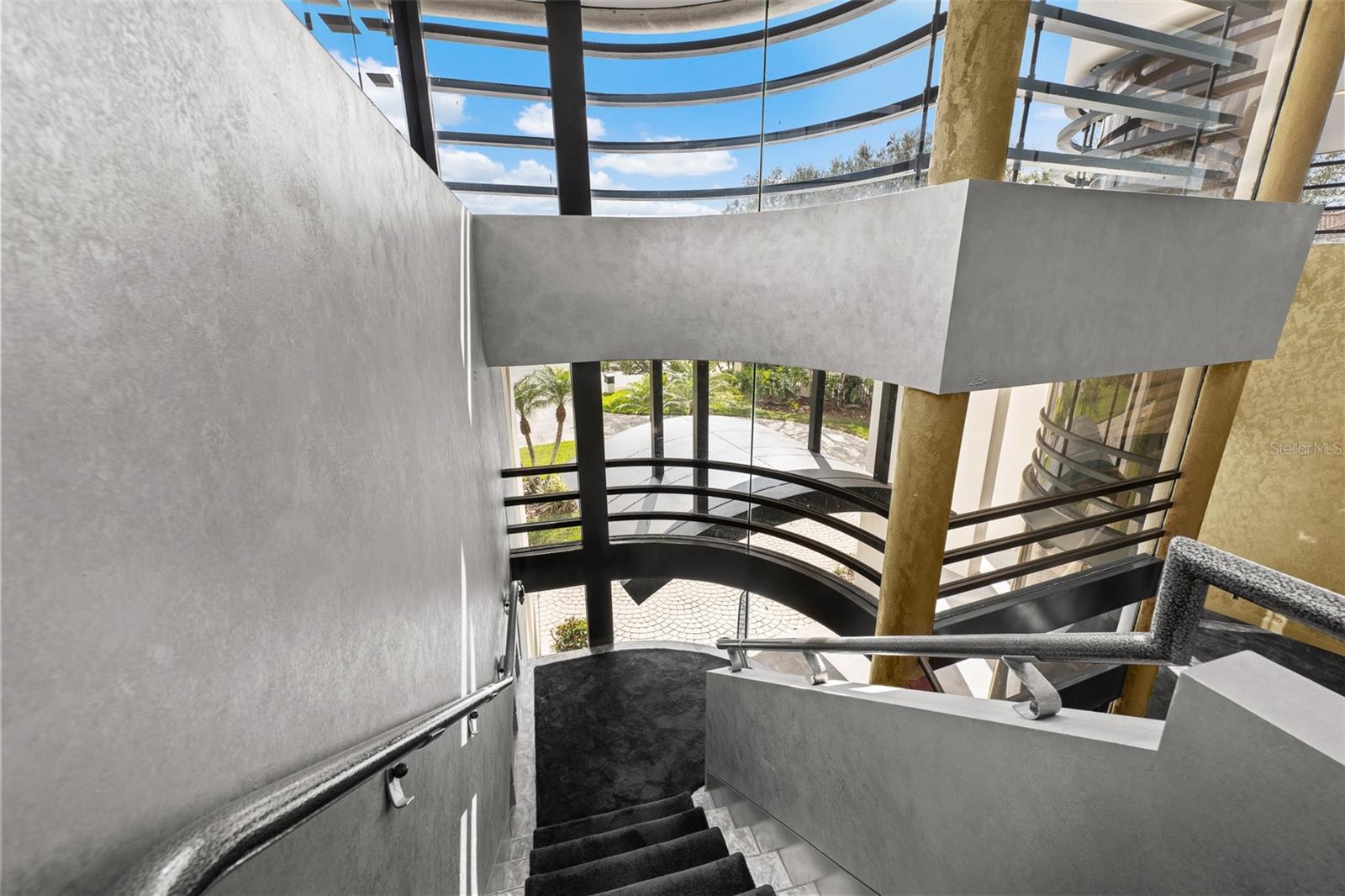 CHEVAL POLO & GOLF CL PHAS - Residential