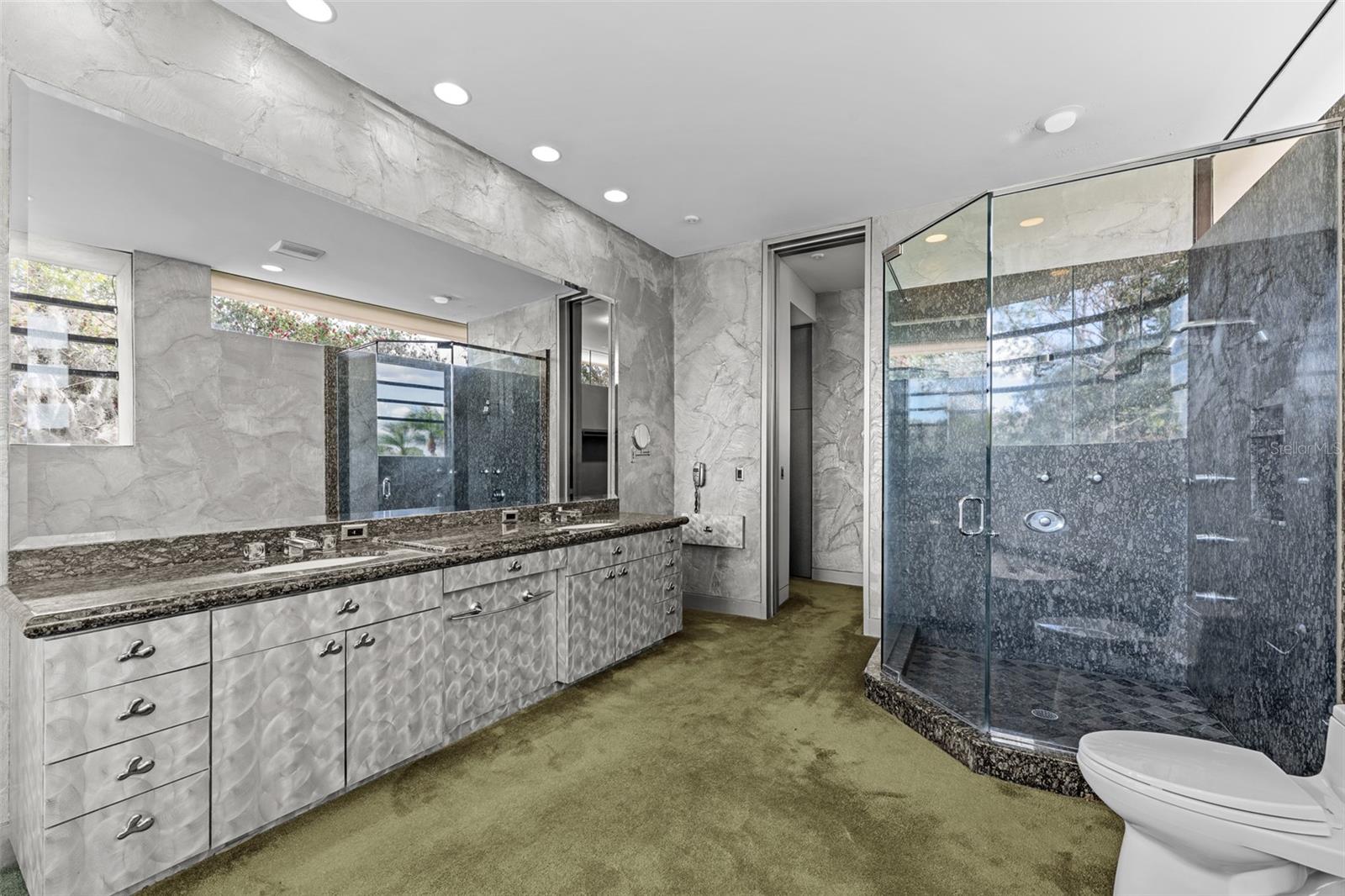 CHEVAL POLO & GOLF CL PHAS - Residential