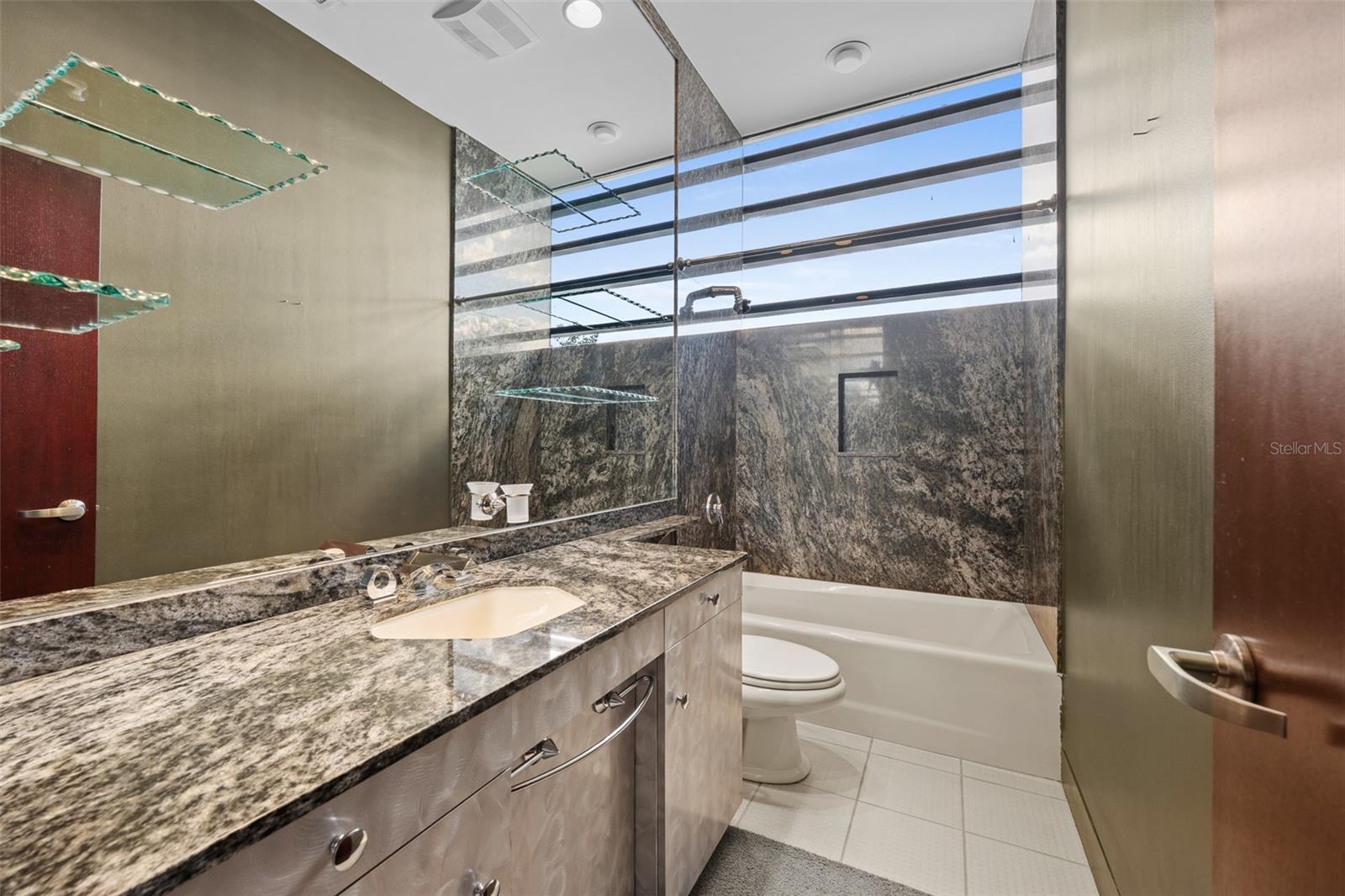 CHEVAL POLO & GOLF CL PHAS - Residential