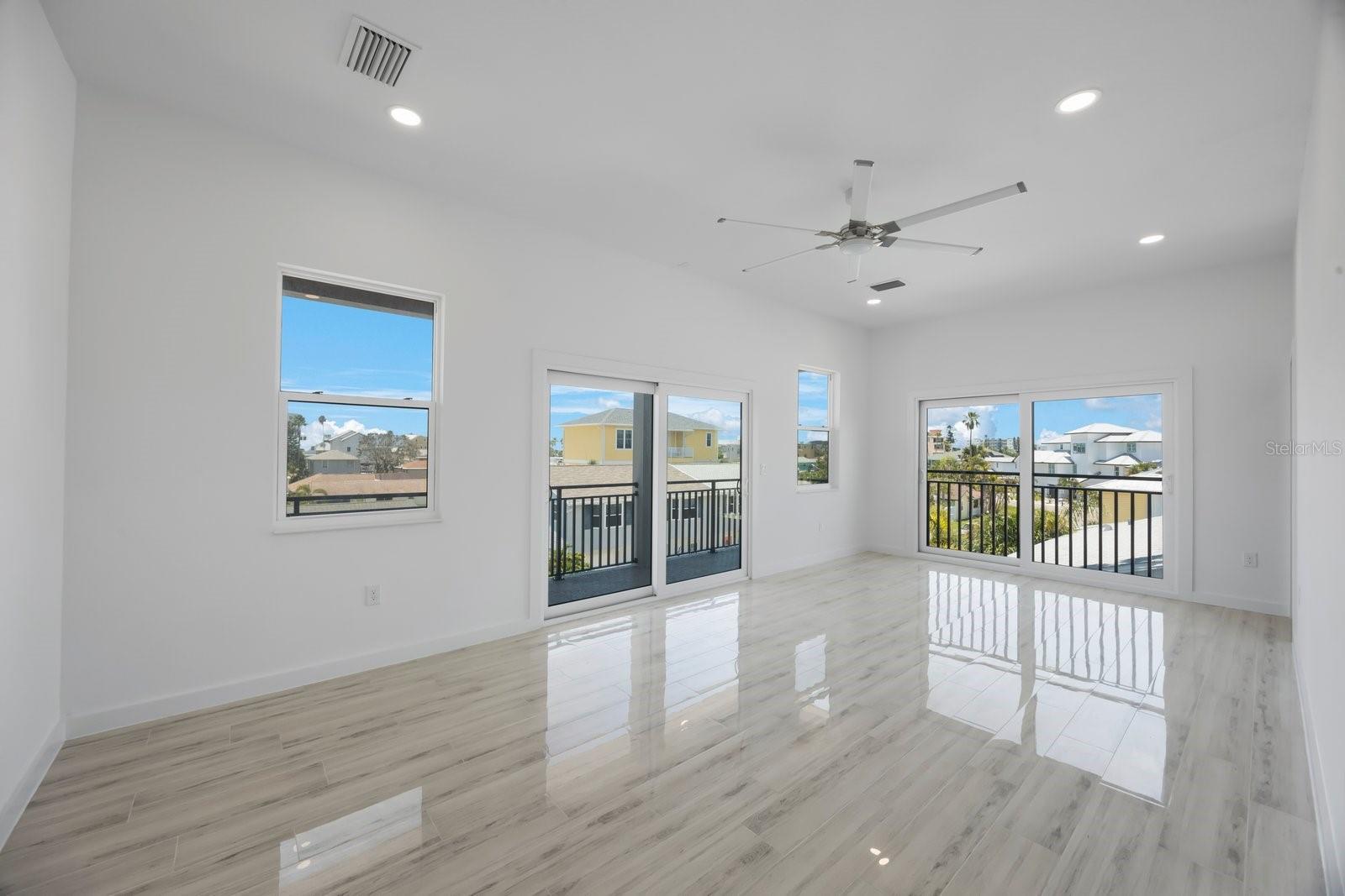 SURFSIDE SUB 3 - Residential