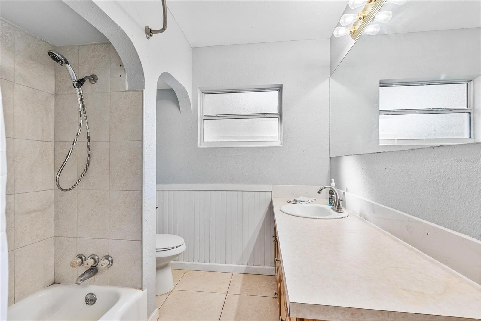 CREST HAVEN 01 - Residential