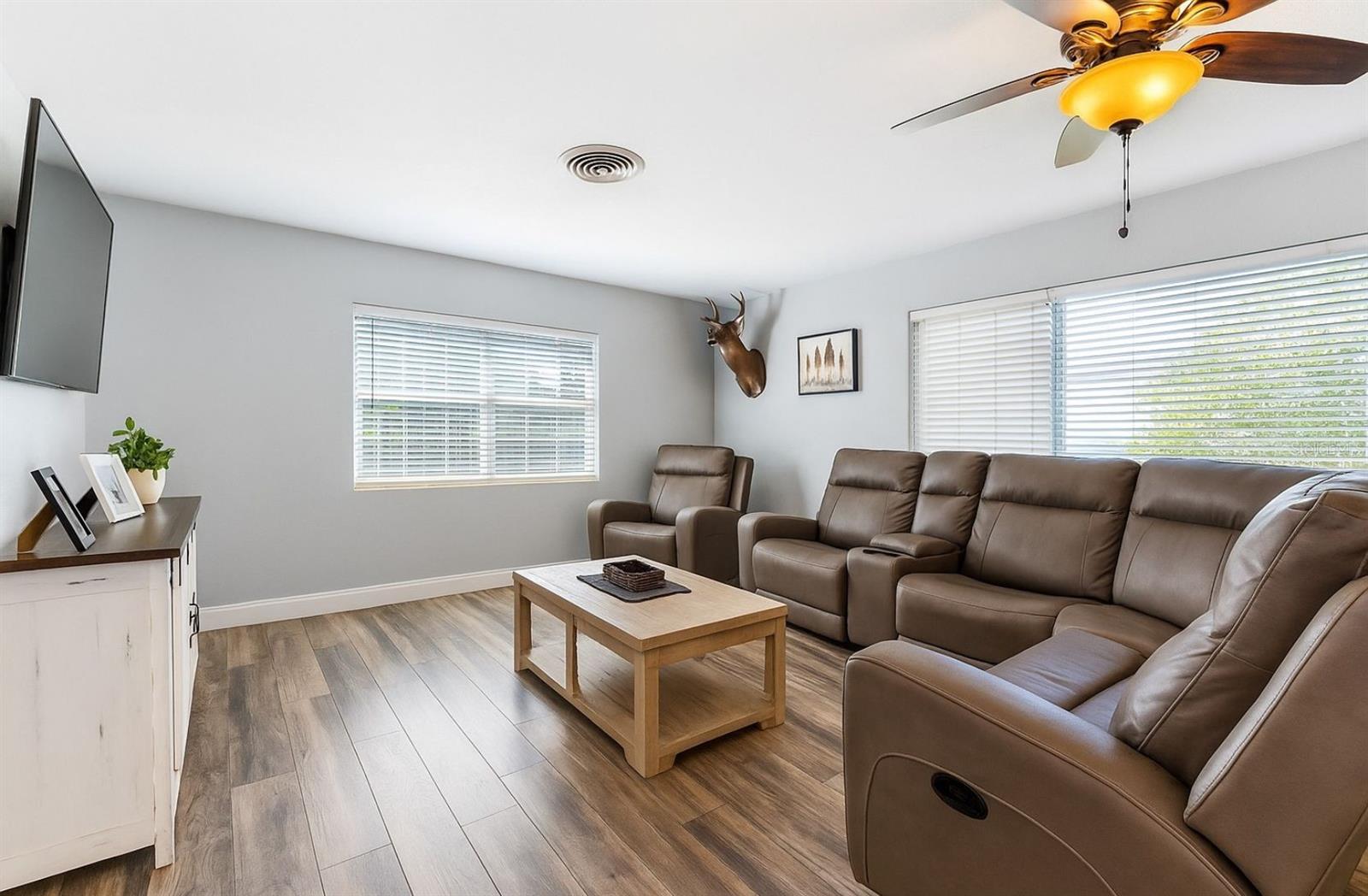 CREST HAVEN 01 - Residential