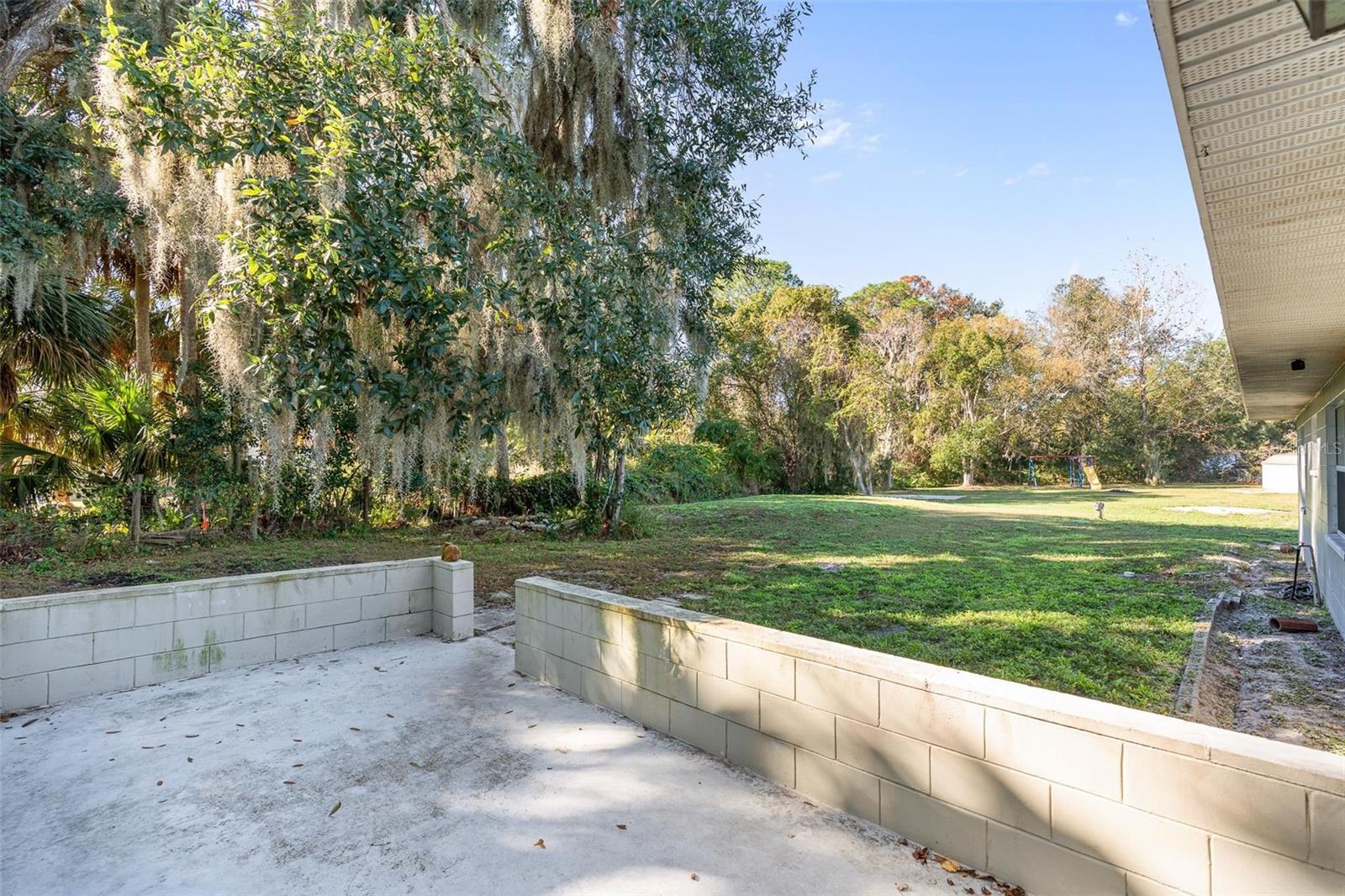 CREST HAVEN 01 - Residential