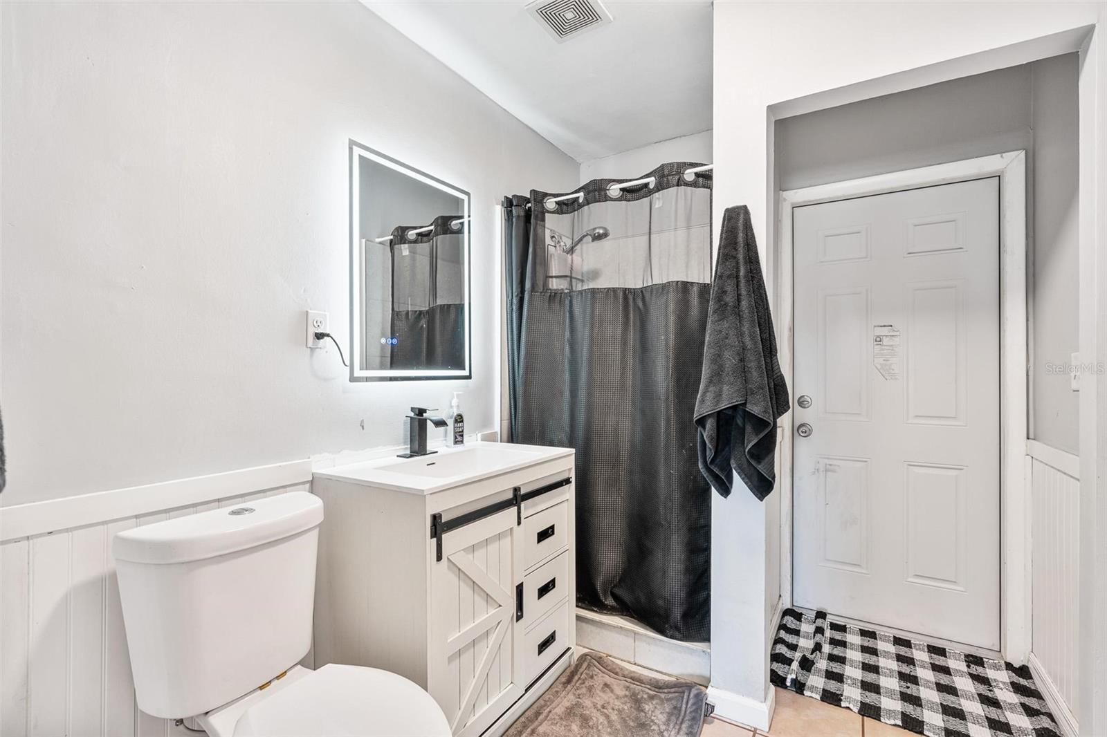 CREST HAVEN 01 - Residential