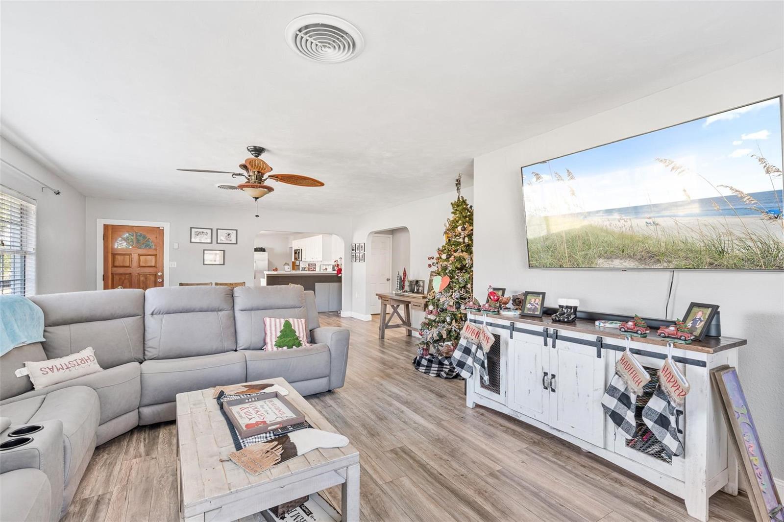 CREST HAVEN 01 - Residential