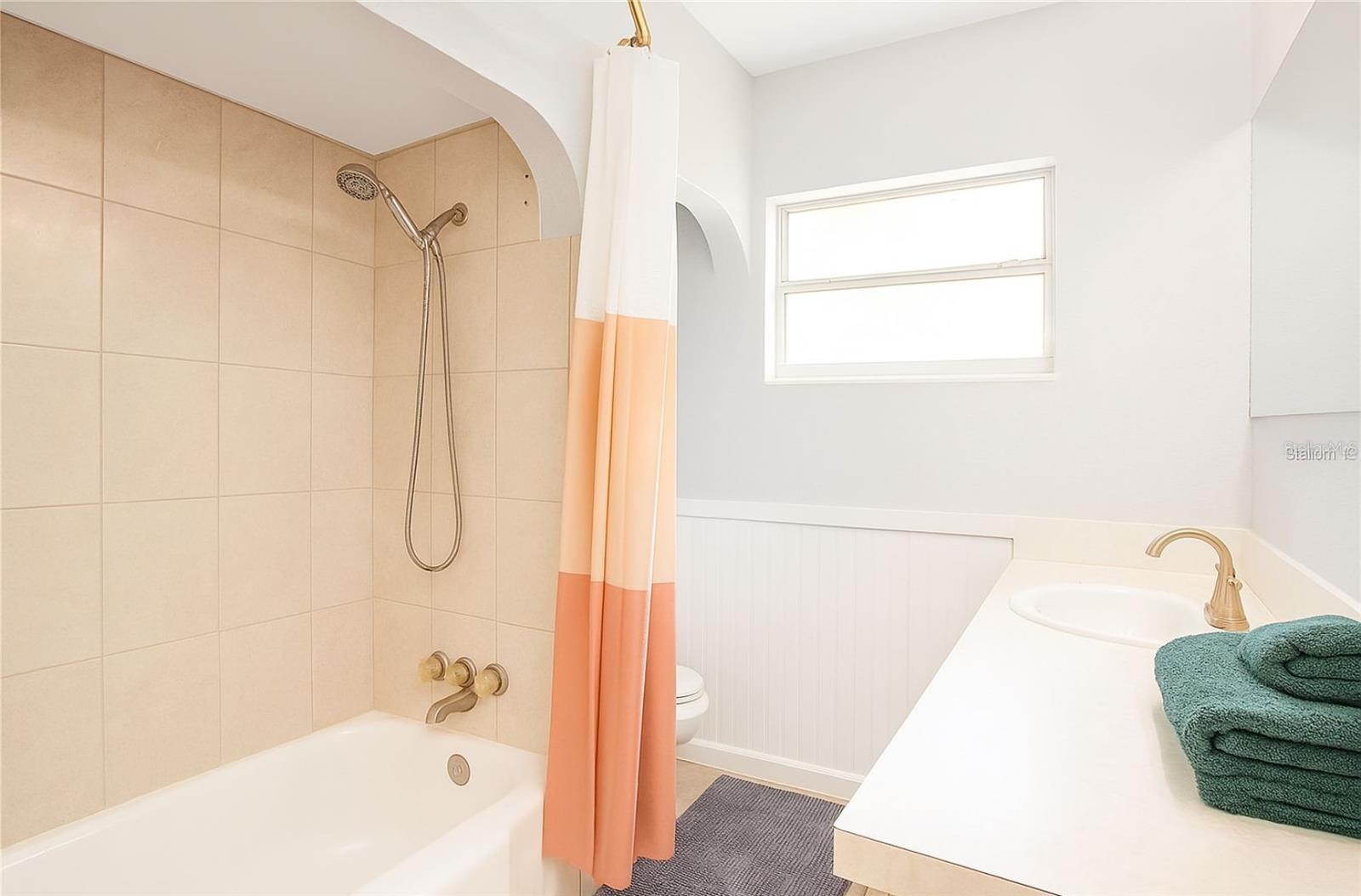 CREST HAVEN 01 - Residential