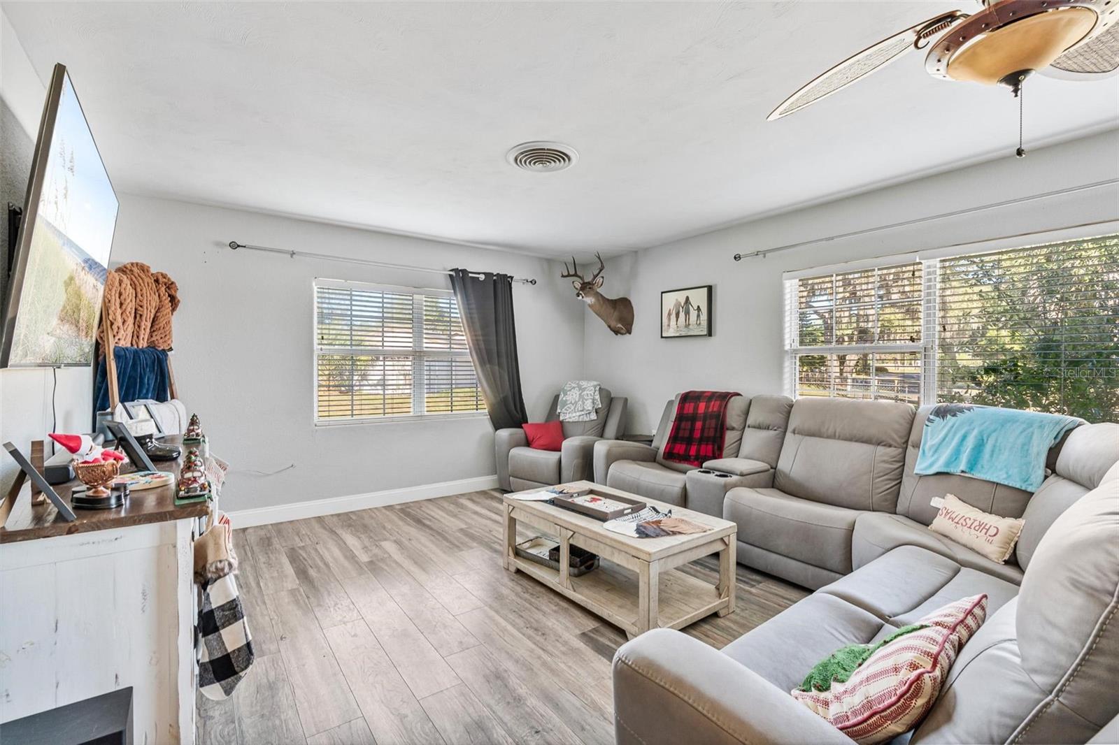 CREST HAVEN 01 - Residential