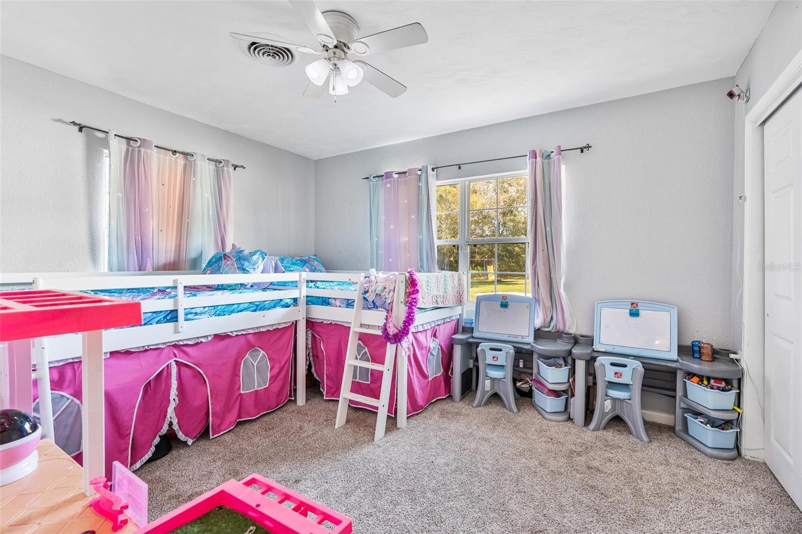 CREST HAVEN 01 - Residential