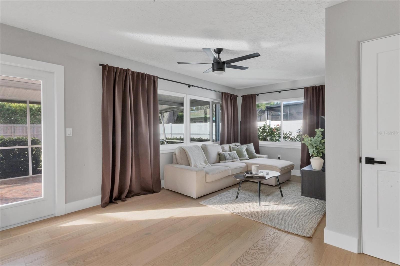 SUNNYSIDE PARK - Residential