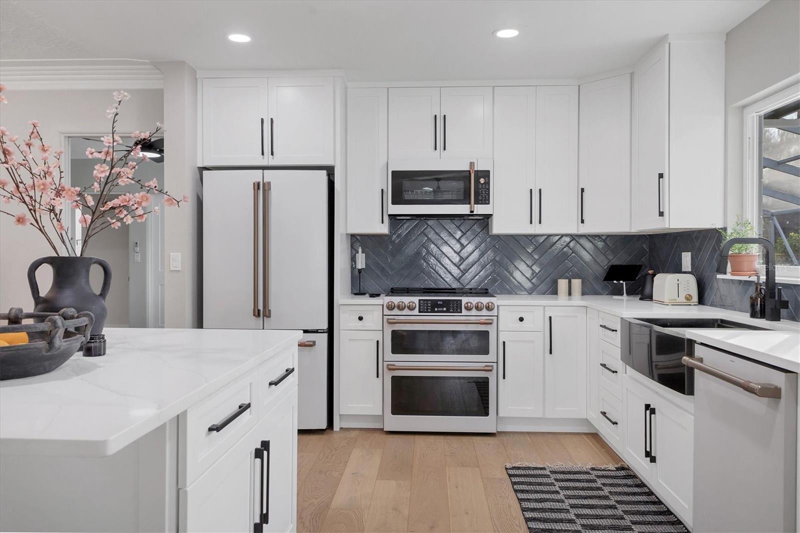 SUNNYSIDE PARK - Residential