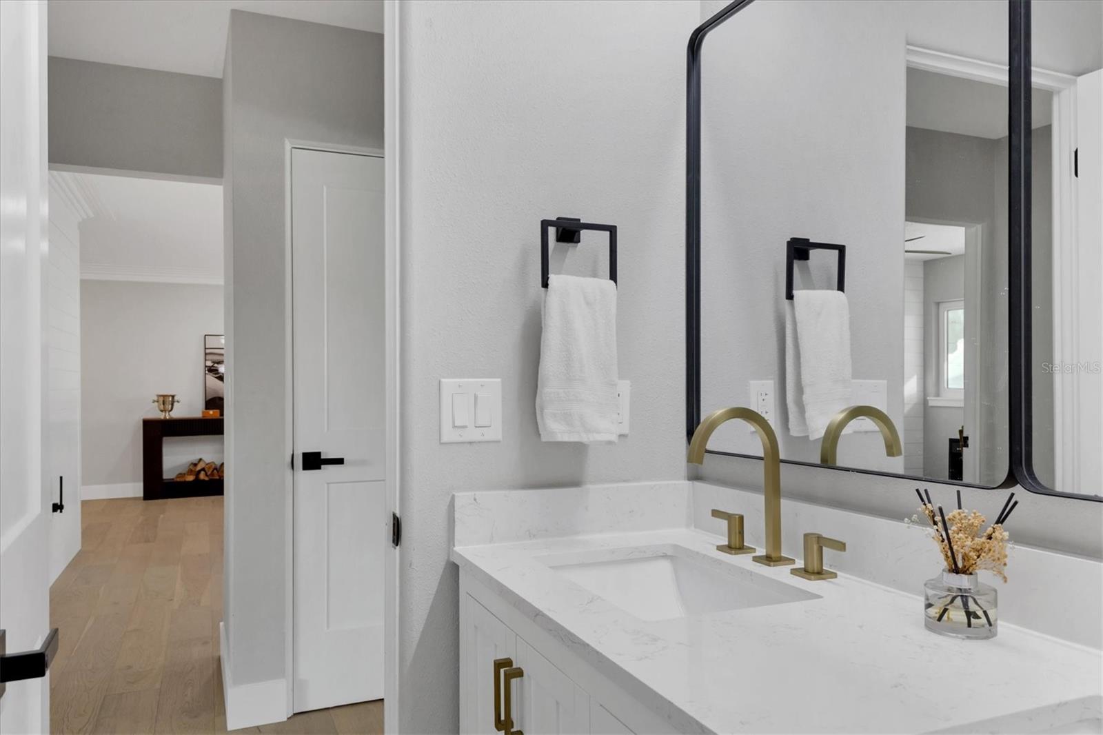 SUNNYSIDE PARK - Residential