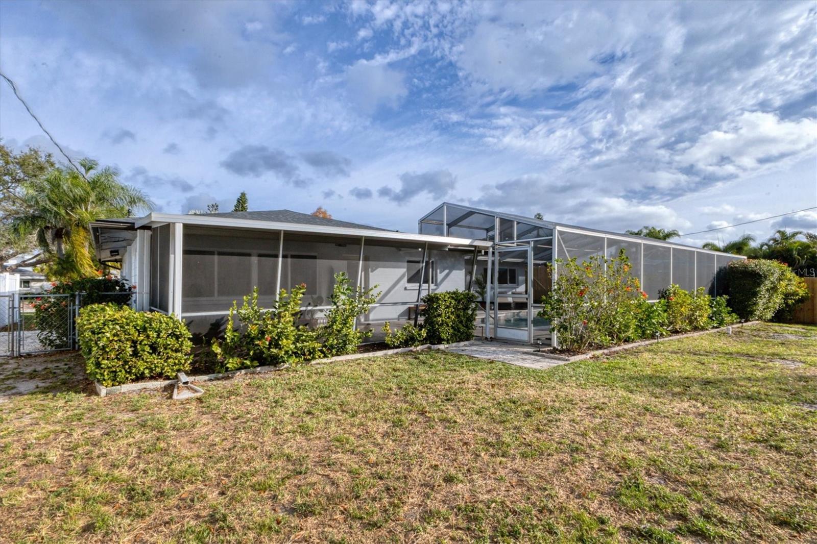 SUNNYSIDE PARK - Residential