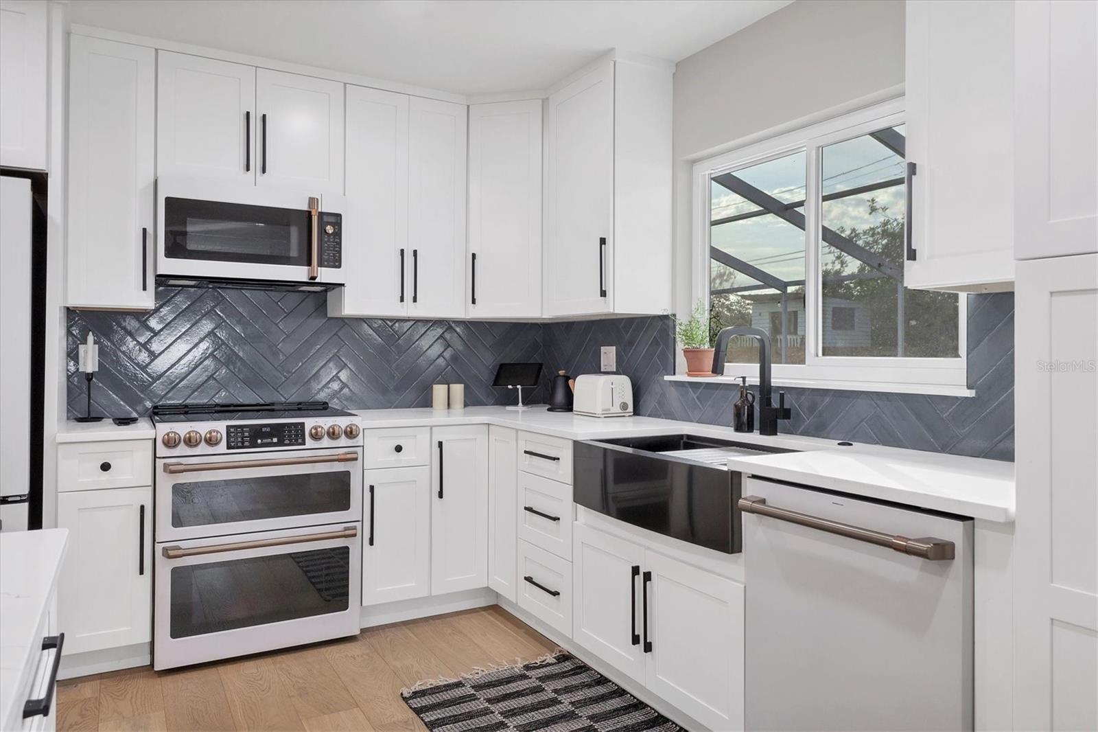 SUNNYSIDE PARK - Residential