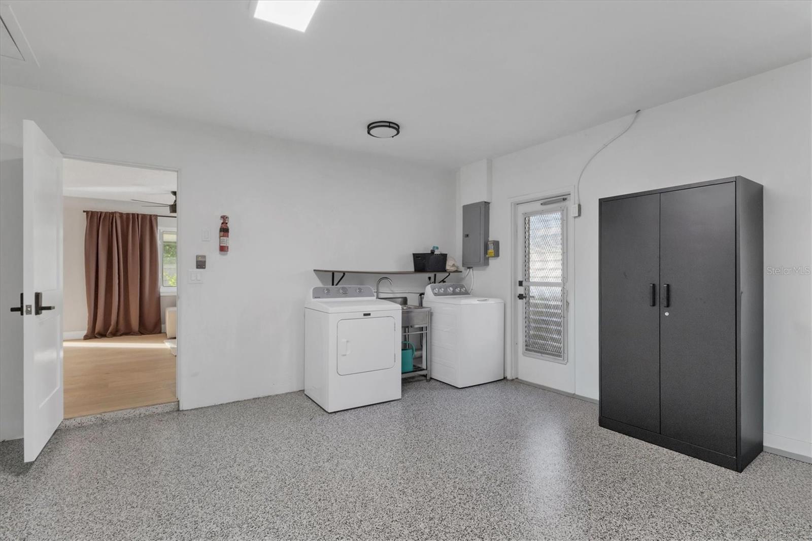 SUNNYSIDE PARK - Residential