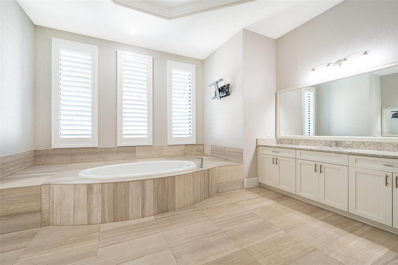 CASABELLA PH 2 - Residential Lease