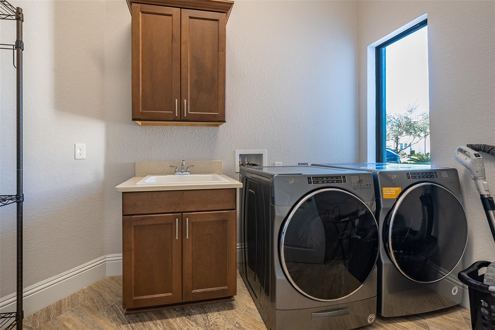 CASABELLA PH 2 - Residential Lease