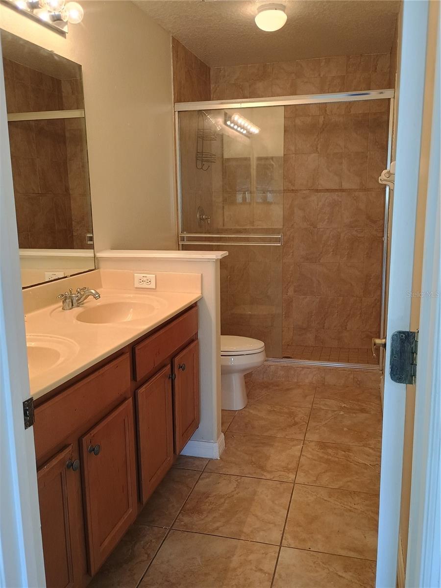 HAWTHORNE GLEN TOWNHOMES - Residential