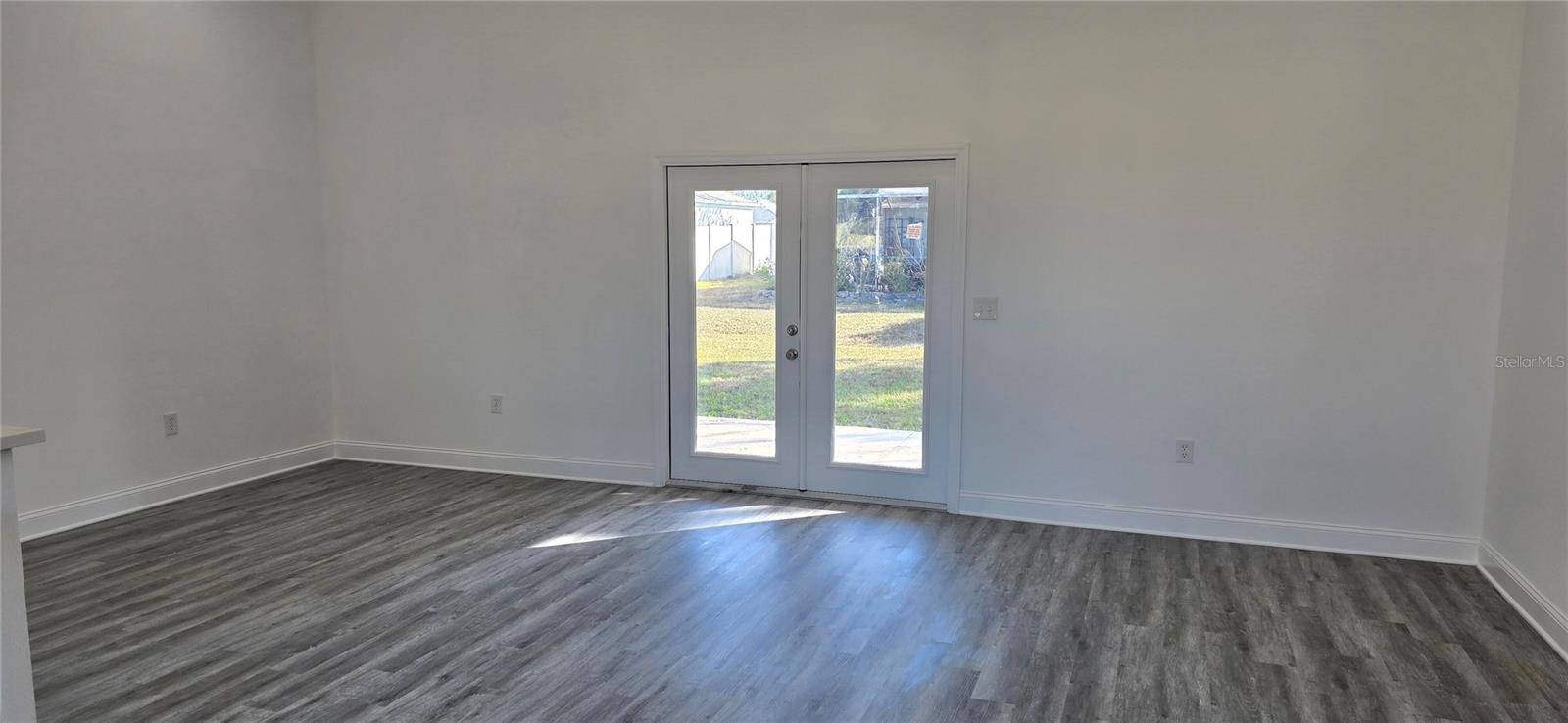 SUN N LAKE - Residential