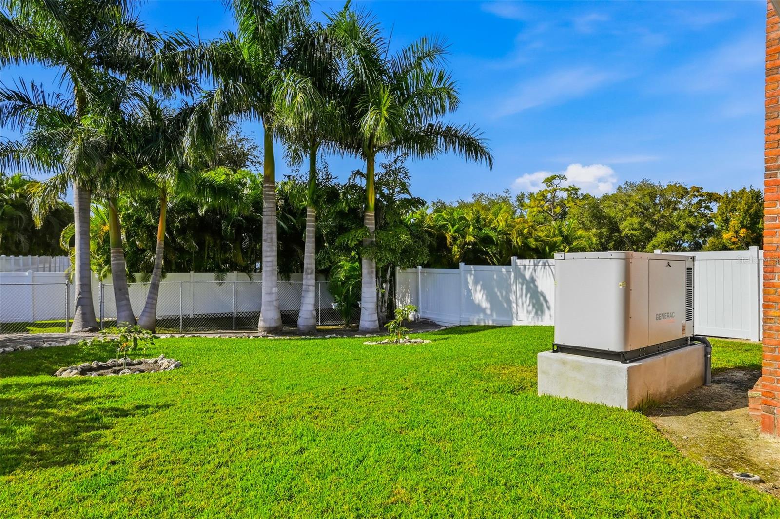 RIVERVIEW PINES - Residential