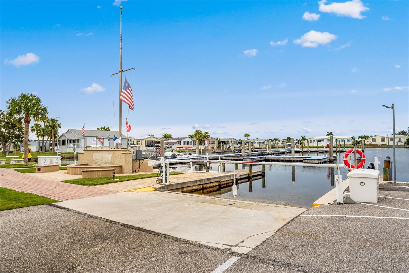 WINDMILL VILLAGE - Residential