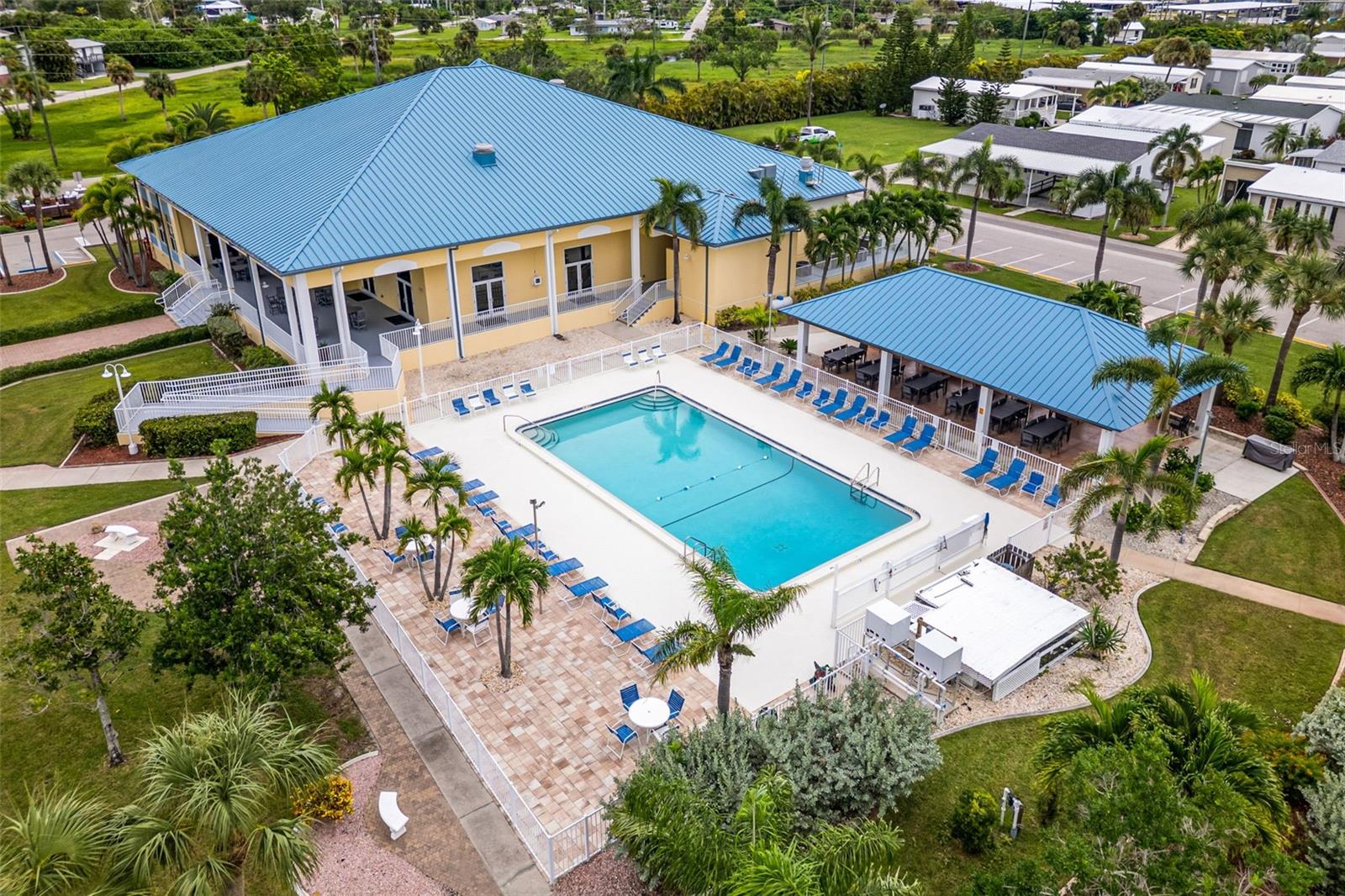 WINDMILL VILLAGE - Residential