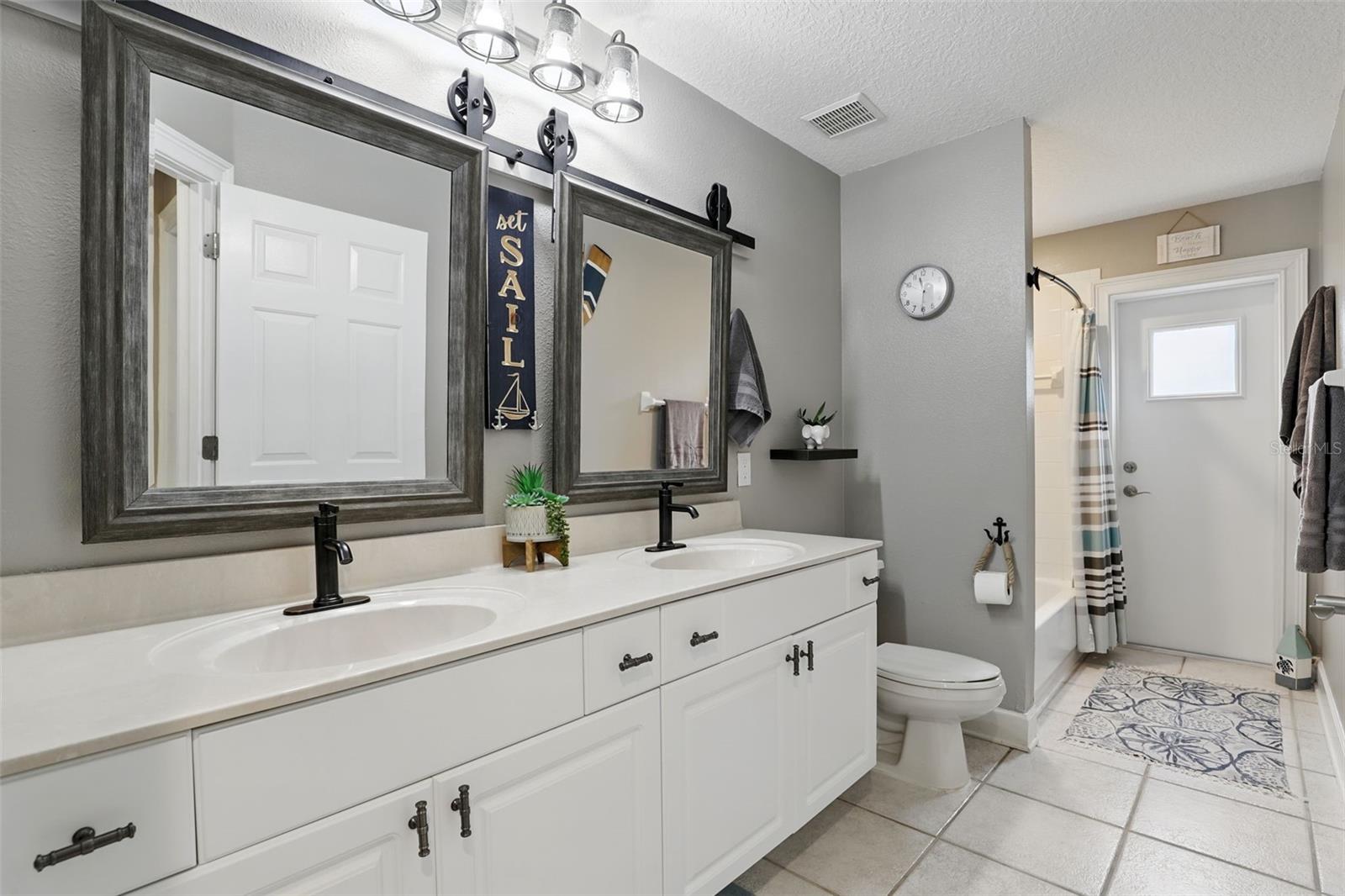 DEBARY PLANTATION - Residential