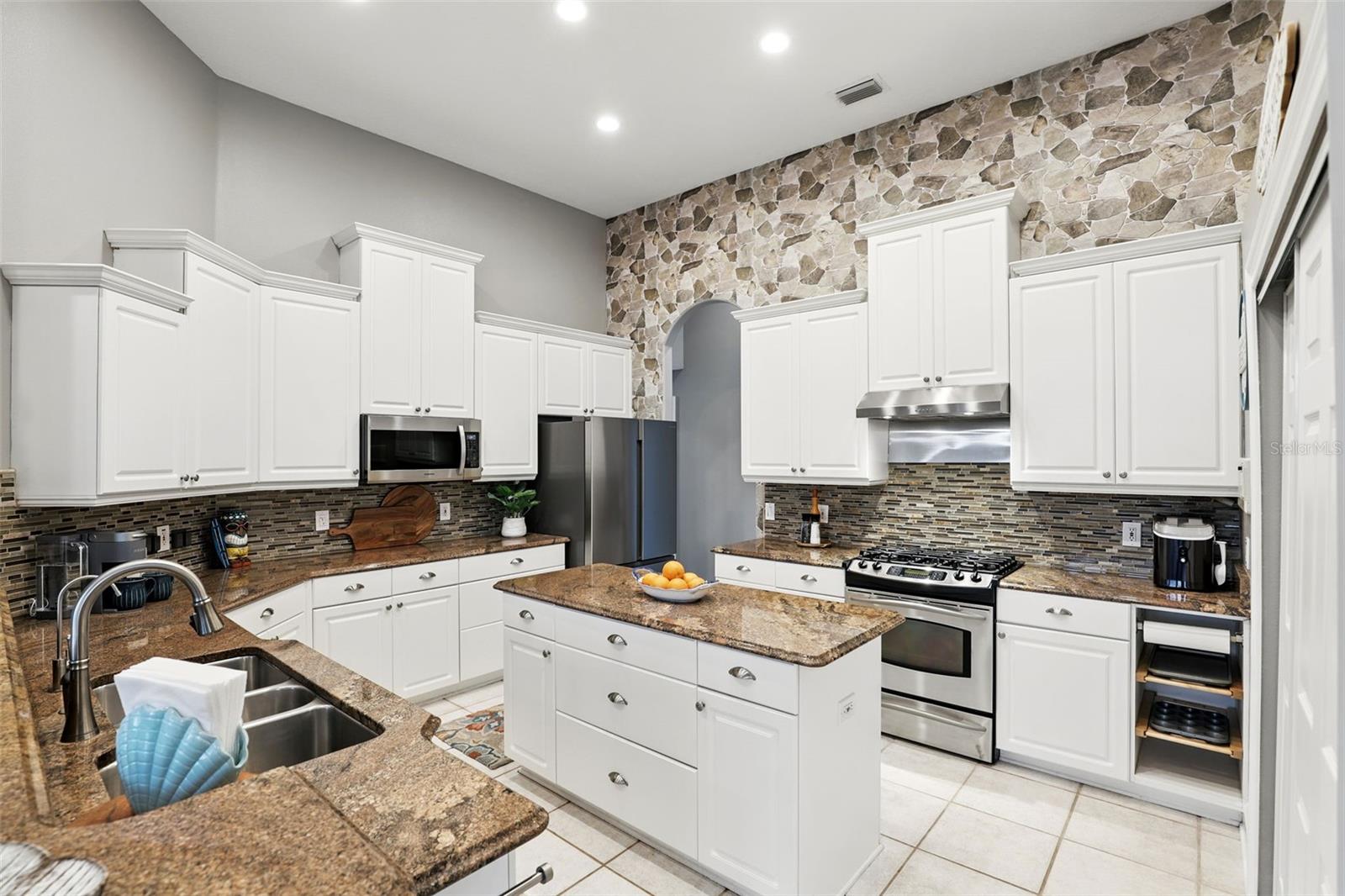 DEBARY PLANTATION - Residential