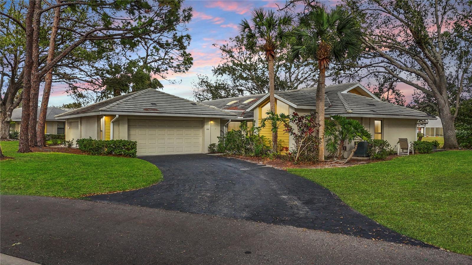 238 SOUTHAMPTON DRIVE 319