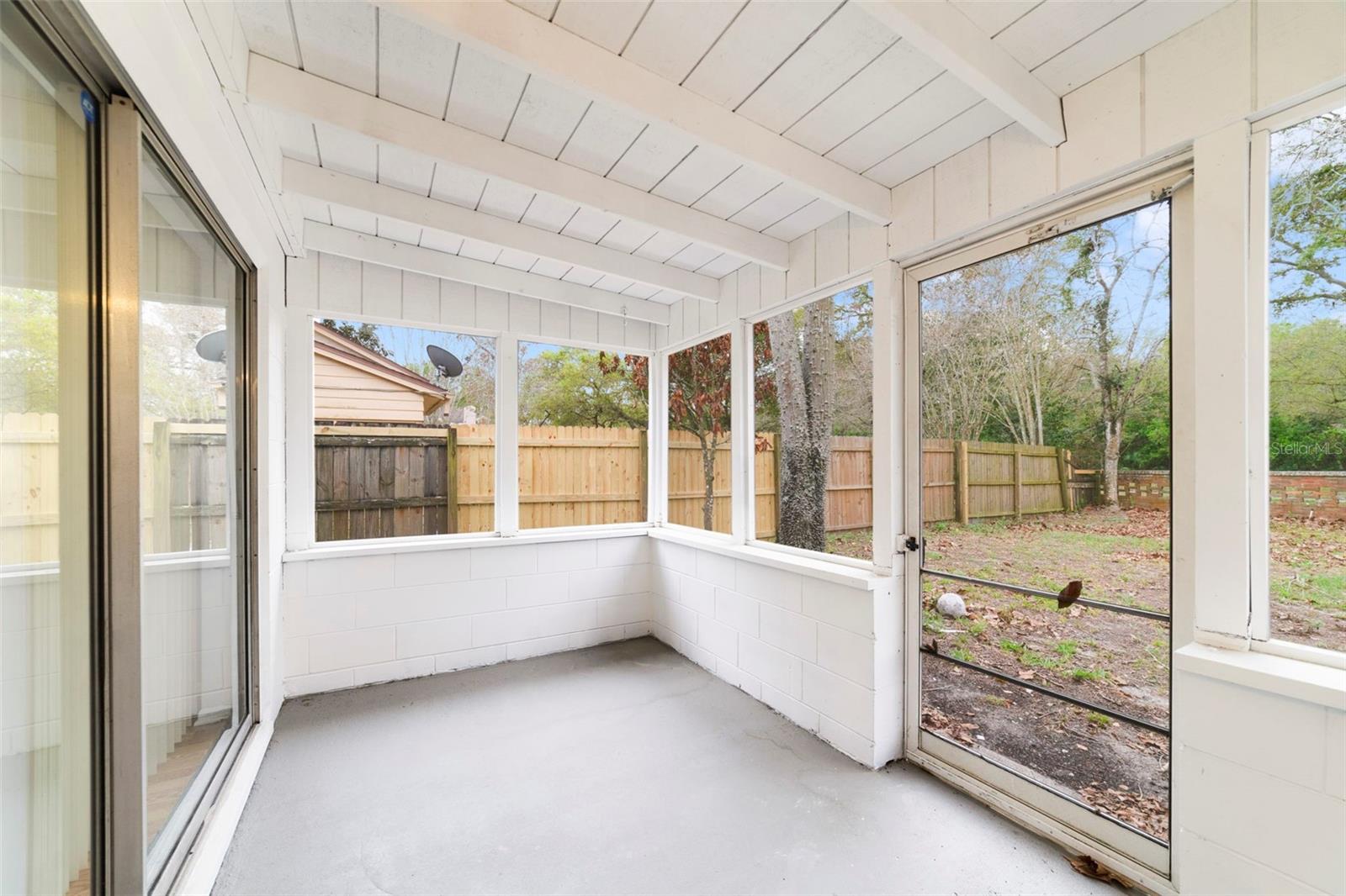 ALAFAYA WOODS - Residential