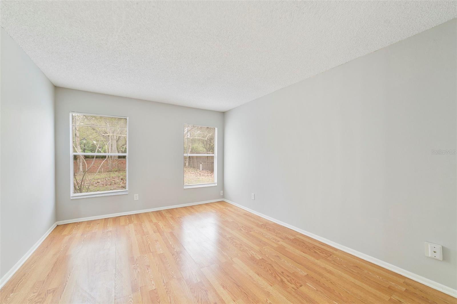 ALAFAYA WOODS - Residential