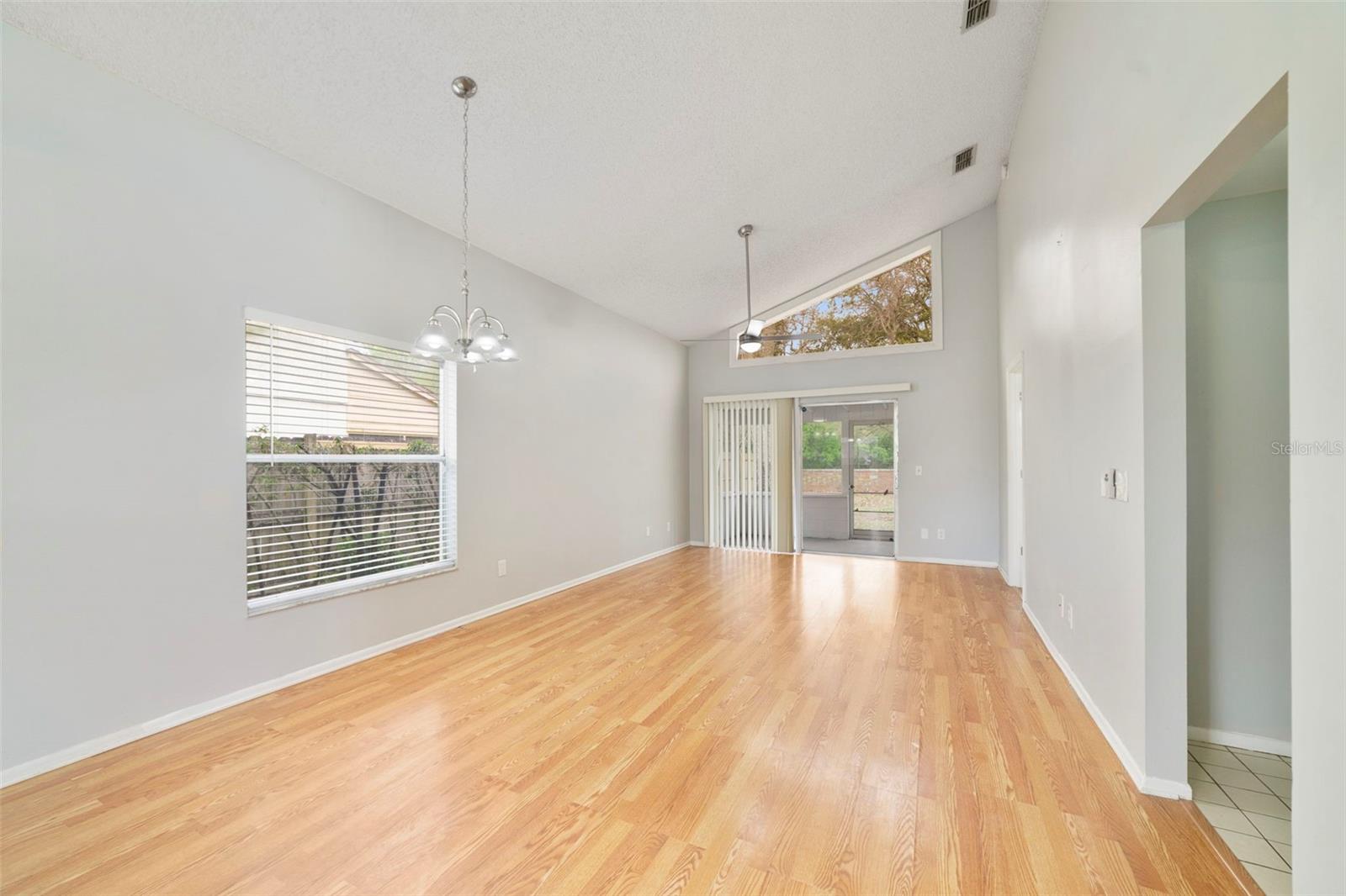 ALAFAYA WOODS - Residential