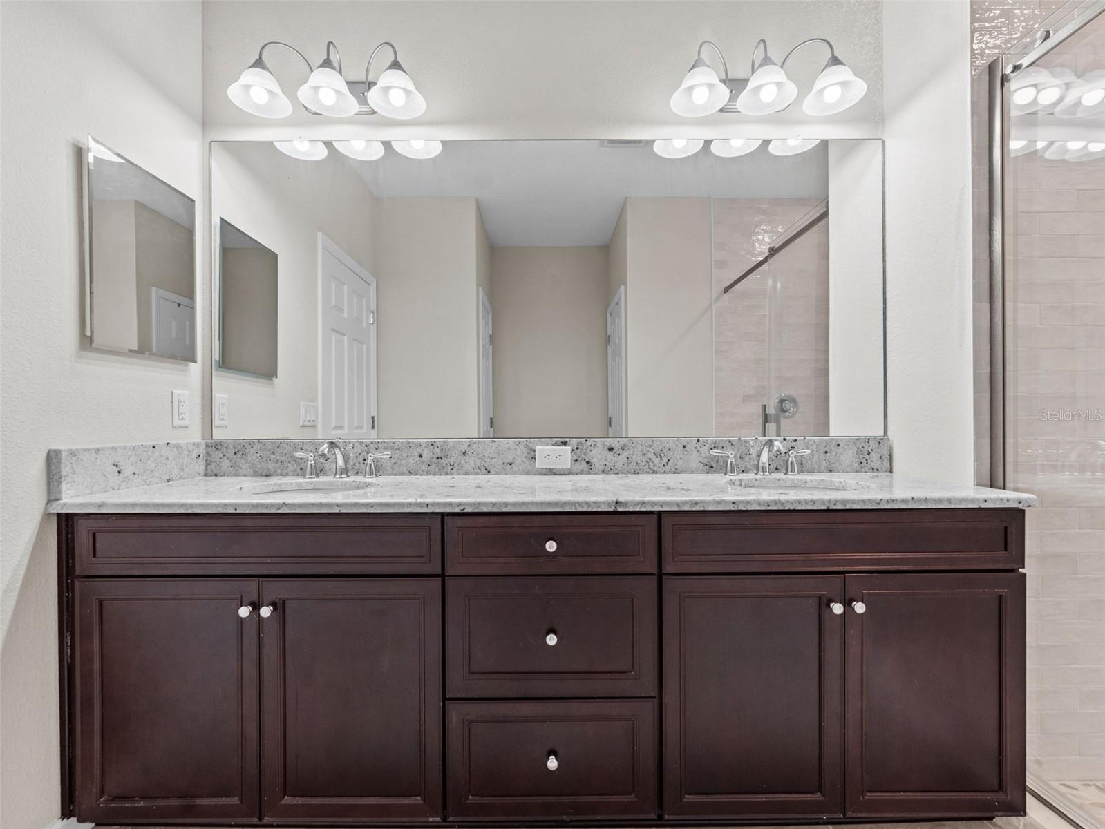 WOODSIDE TRACE - Residential