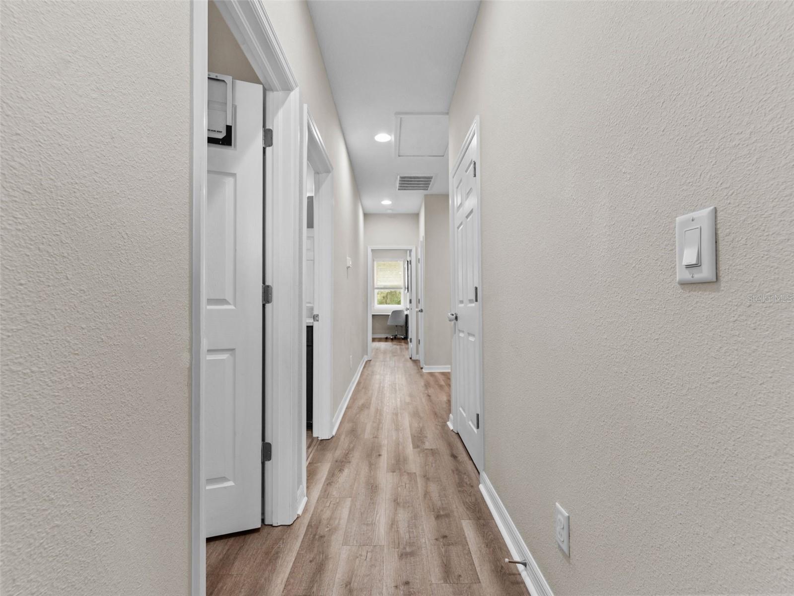 WOODSIDE TRACE - Residential