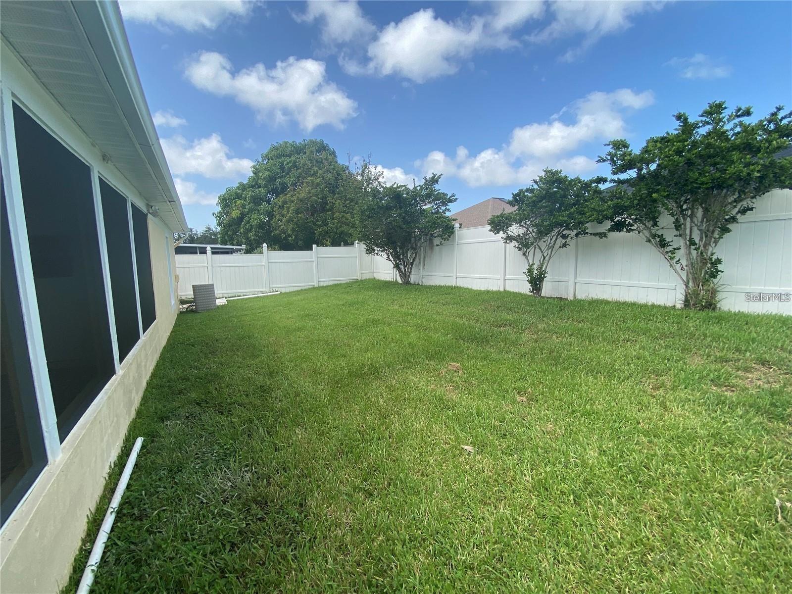 SHEFFIELD AT LAKESIDE EST PH 2 - Residential Lease