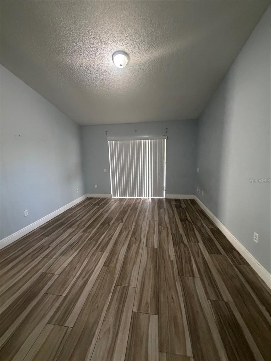 SHEFFIELD AT LAKESIDE EST PH 2 - Residential Lease