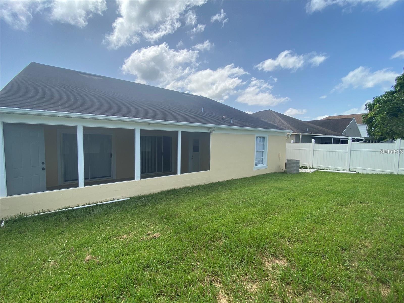 SHEFFIELD AT LAKESIDE EST PH 2 - Residential Lease