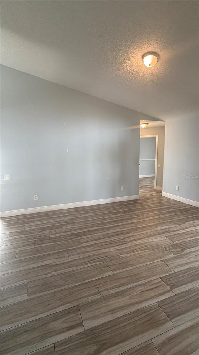 SHEFFIELD AT LAKESIDE EST PH 2 - Residential Lease