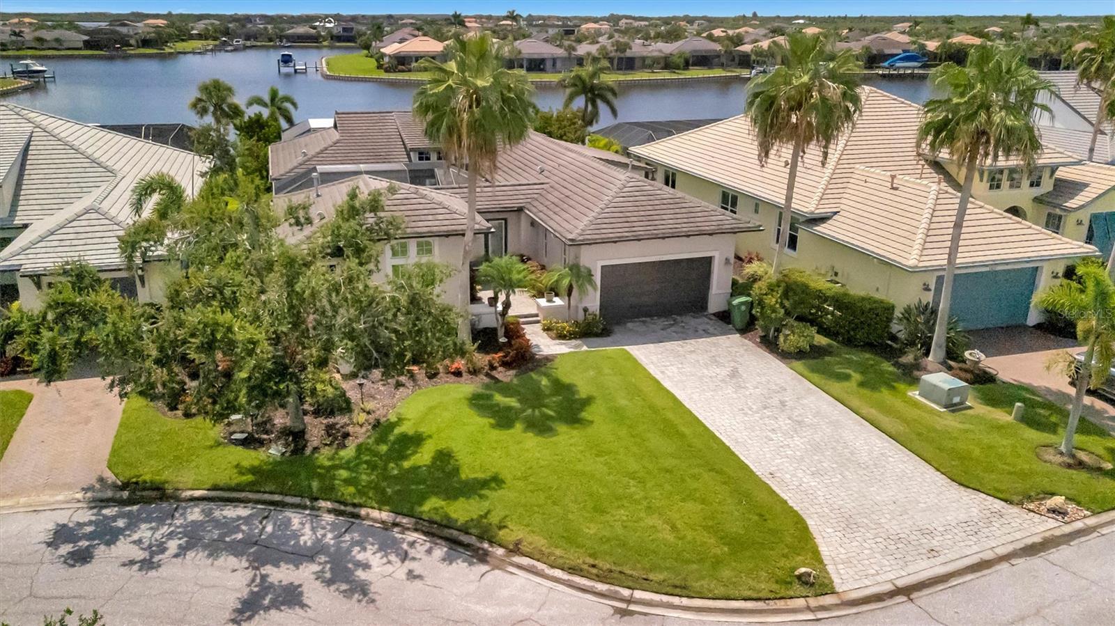 1103 KESTREL COURT